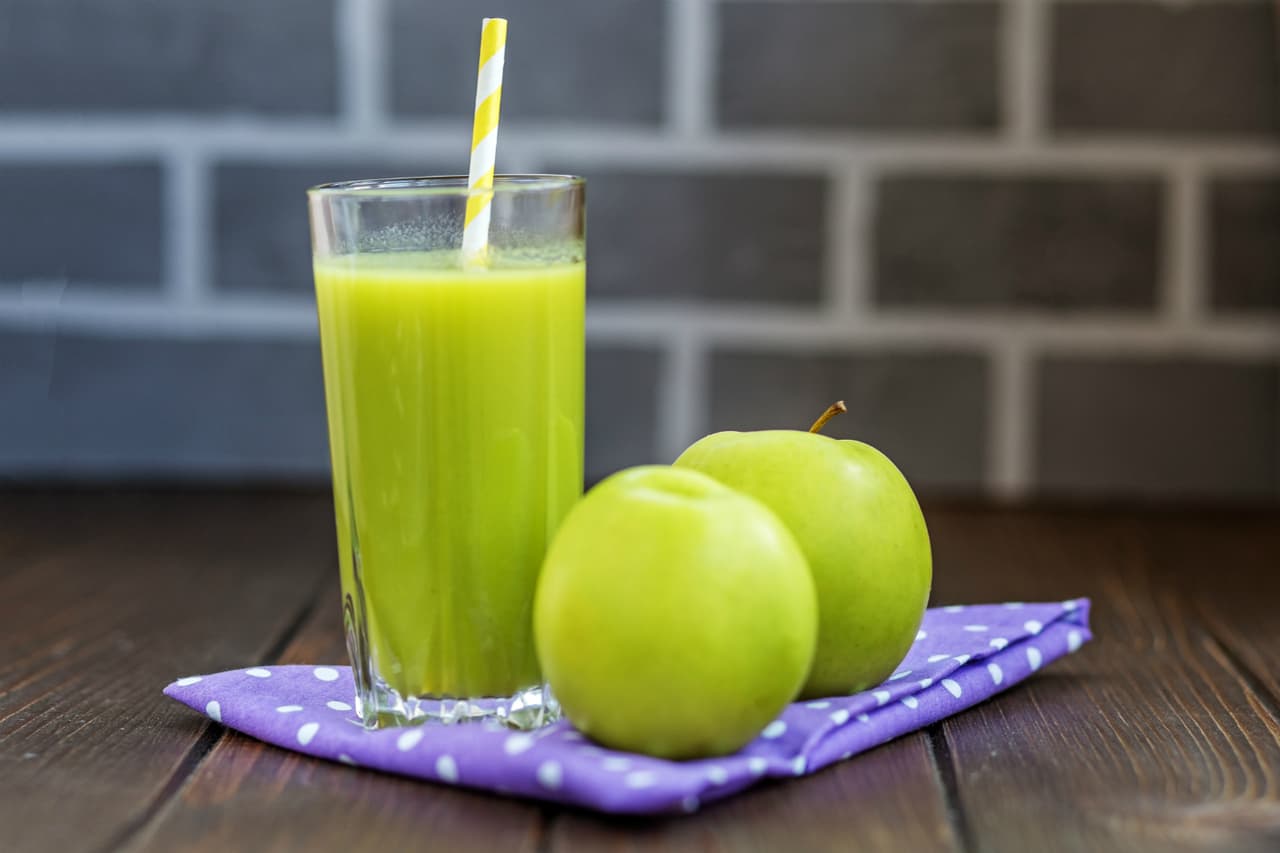 Pierde peso con este delicioso zumo de manzana verde