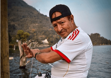 Dan el último adiós a Sammy Pérez; su cuerpo tuvo que ser cremado tras morir por Covid-19