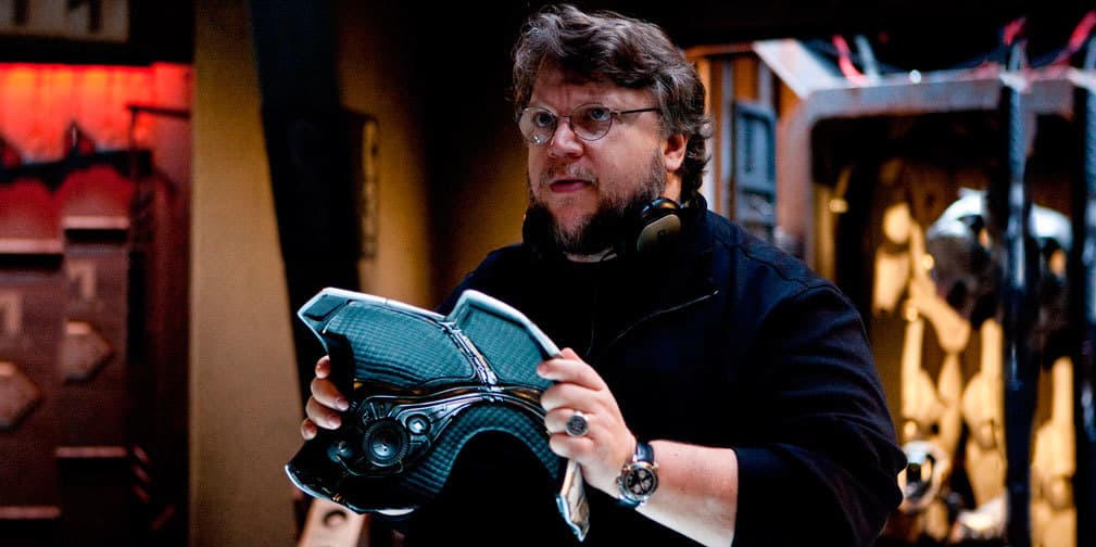 Guillermo del Toro anuncia la muerte de su mamá al presentar su película