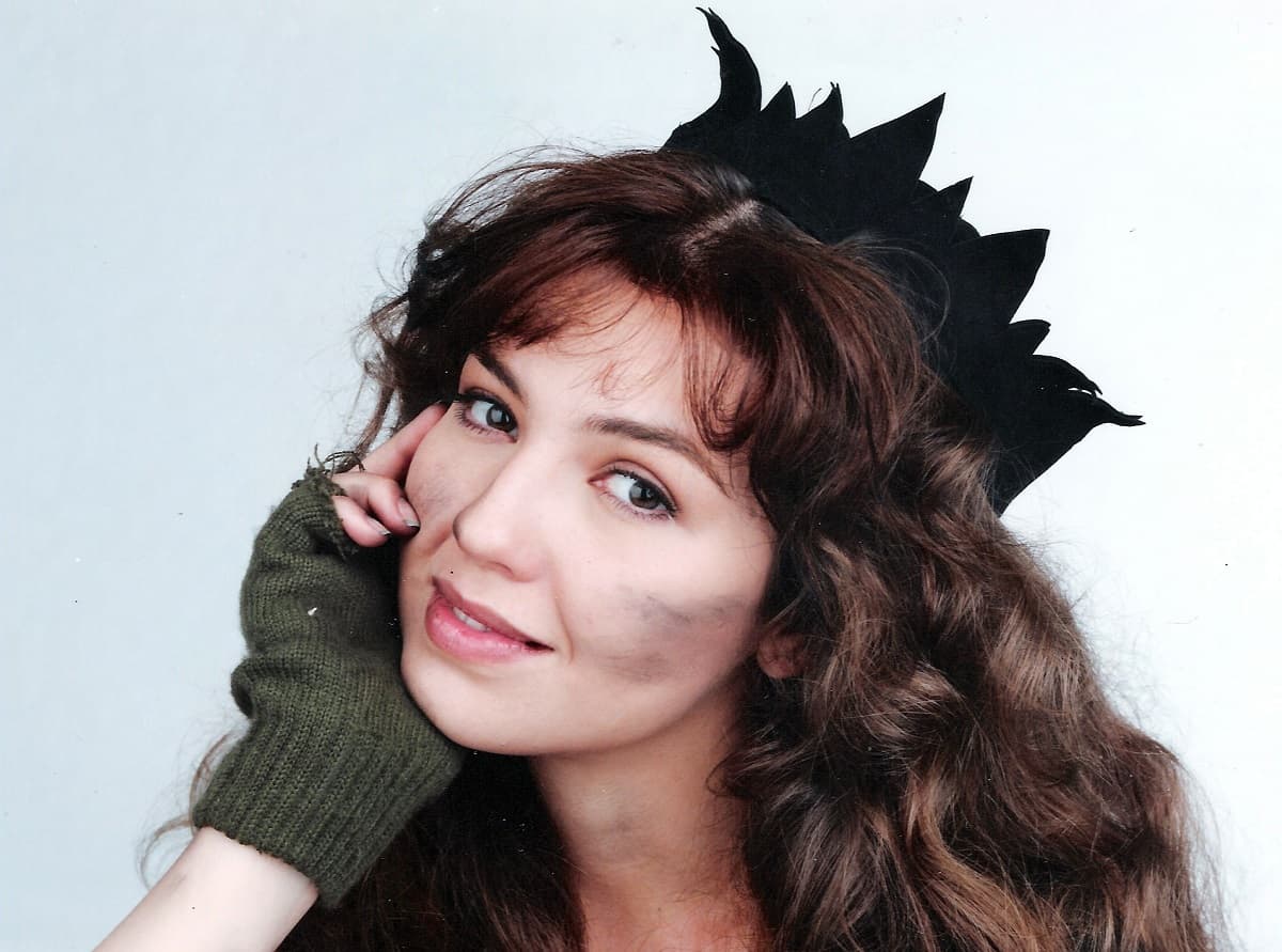 Thalía: Fan hace fiesta temática ¡y sorprende disfraz de María la del Barrio!