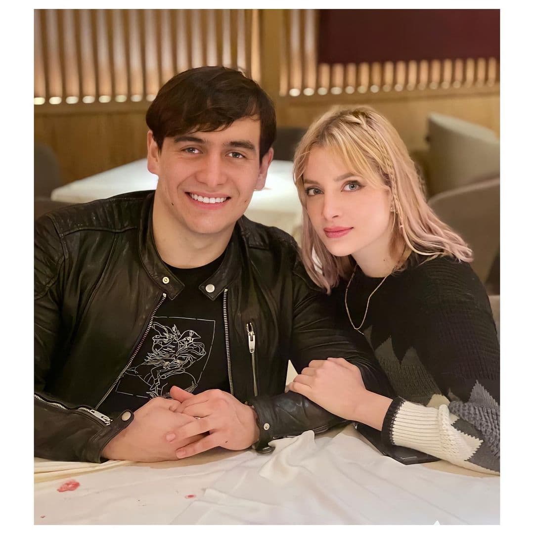 Viuda de Julián Figueroa comparte emotiva foto del cantante y conmueve a Internet