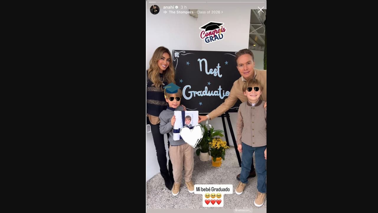 Anahí celebra la graduación de su hijo menor con tierna foto familiar